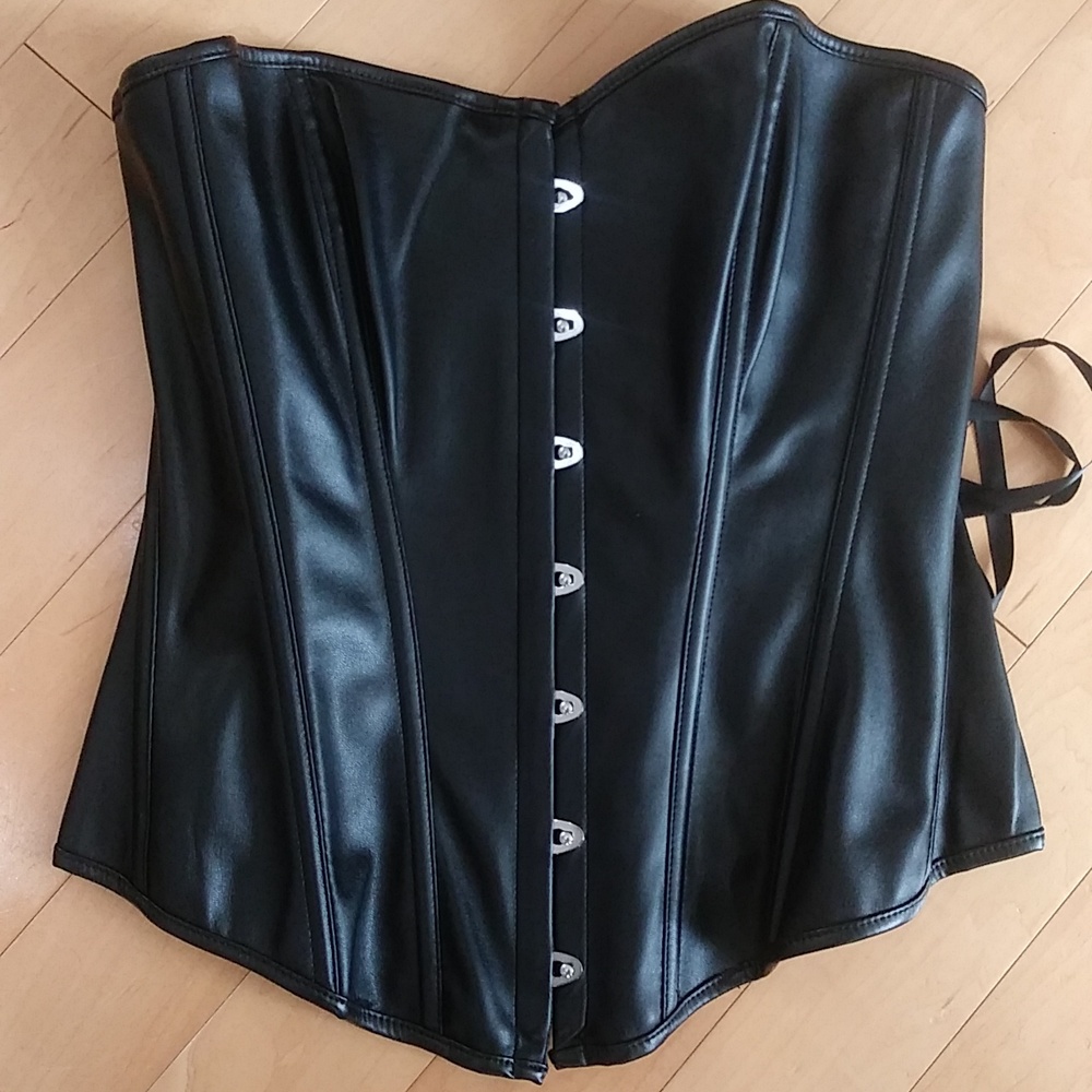 NWOT Faux Leather Black bustier w matching thong